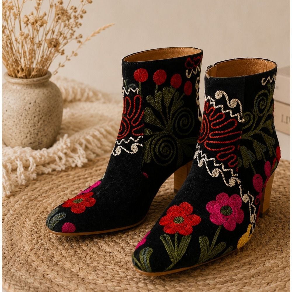 Zeyzani Embroidered Floral Ankle Boots Women's 38 Boho Folk Art Wood Heel